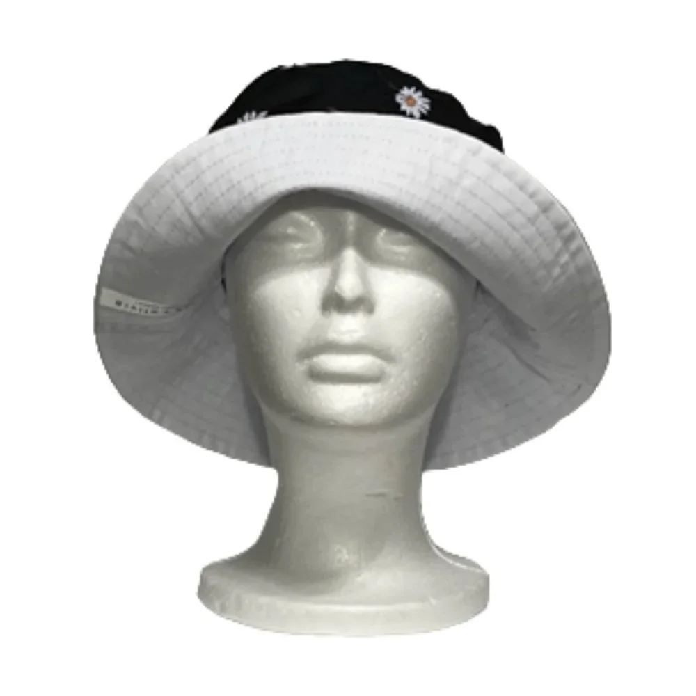 ALICE + OLIVIA Reversible Bucket Hat: Black with Daisy Print And Solid White NWT - Picture 7 of 11